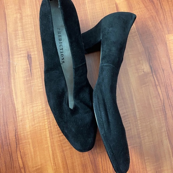 Black Heels - Picture 1 of 5